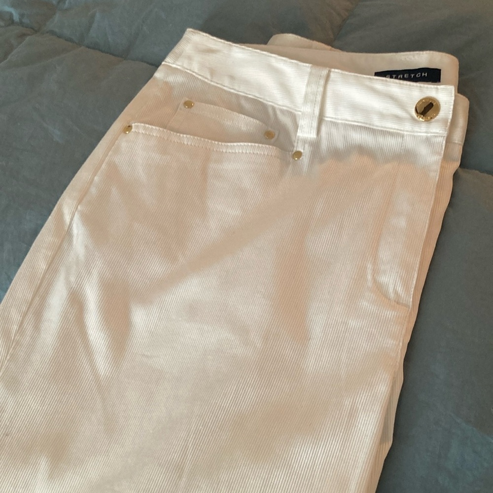 Subtle White Jones New York Ankle Pants